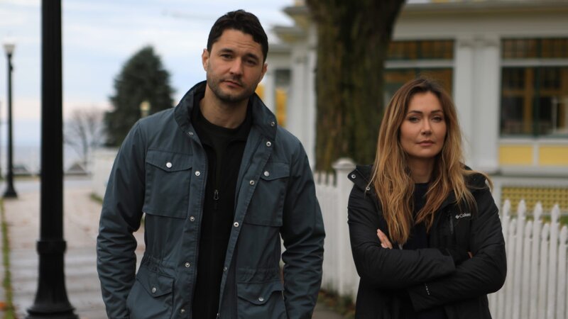 Phil & Jess walking around Mackinac Is. – Bild: Discovery, Inc.