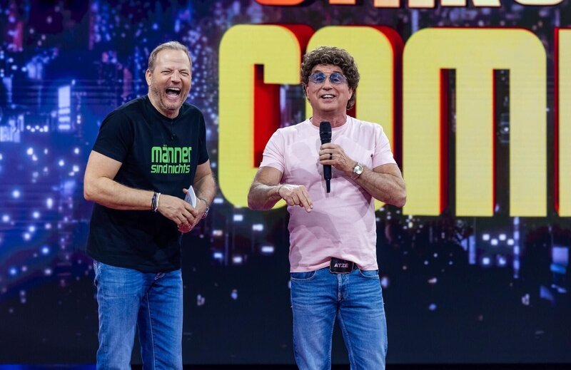Mario Barth und Atze Schröder (r.) – Bild: RTL /​ Sebastian Drüen