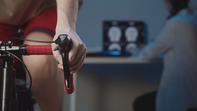 Auch beim Sport können Datenanalyse und künstliche Intelligenz eingesetzt, um die Trainingsstrategie zu optimieren. – Bild: N24 Doku