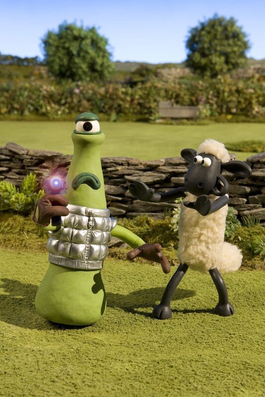 Piep, piep – Shauns Freund hat aus dem All ein Spielzeug mitgebracht. – Bild: WDR/​Aardman Animation Ltd./​BBC
