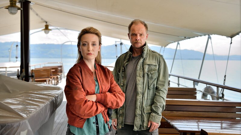 Luisa Hoffmann (Alina Fritsch) und Micha Oberländer (Matthias Koeberlin) – Bild: Patrick Pfeiffer /​ ZDF