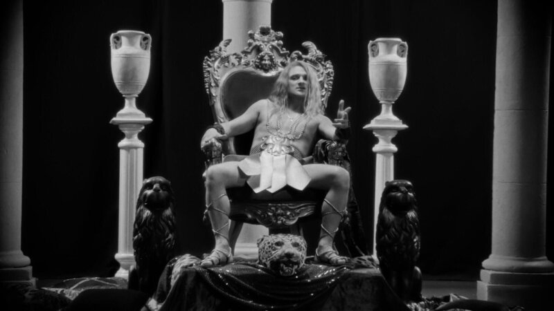 Thomas Janowski (Florian Lukas) – Bild: Joyn