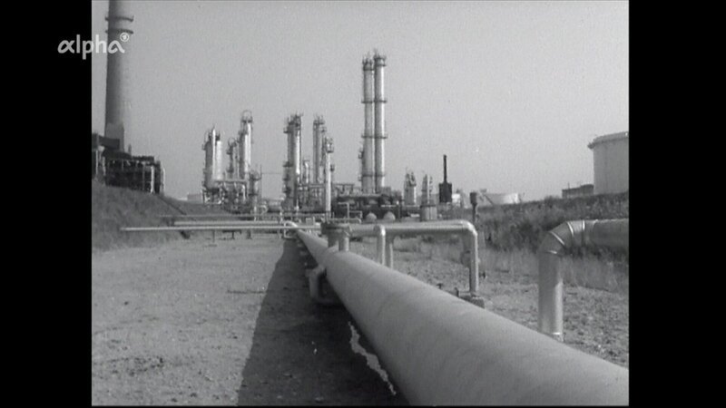 Industriestandort Bayern 1965: Beispiel Ölraffinerie. – Bild: NDR /​ NDR