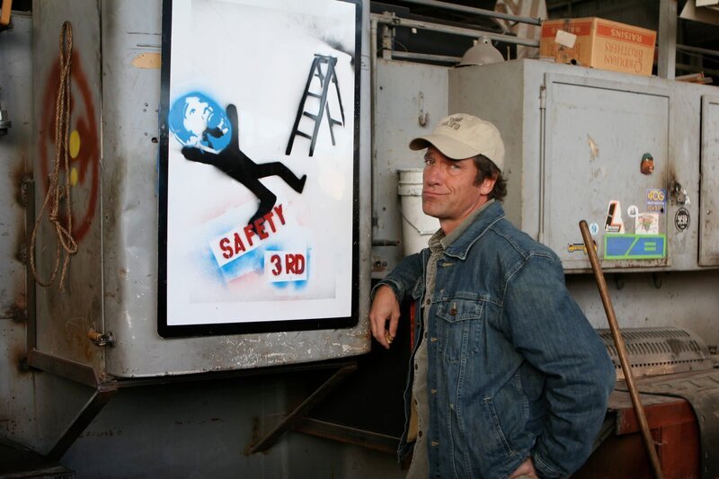Mike looks back at some of his most dangerous jobs from the sewers of San Francisco to the skyscrapers of New York City and everything in between.  This special episode features new behind-the-scenes footage of Mike and the crew training for these challenging jobs. – Bild: Discovery Communications, Inc.