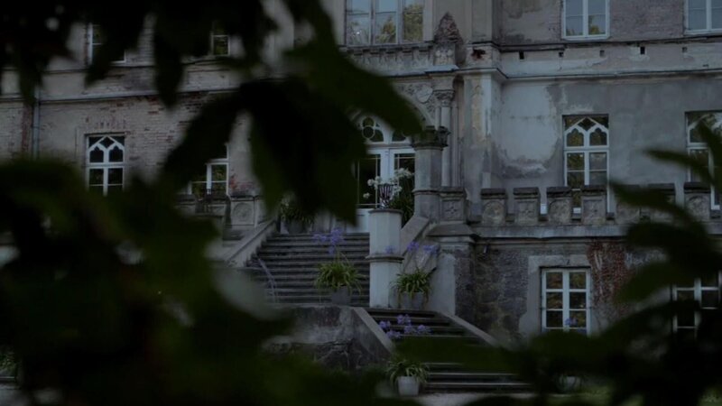 Herrenhaus Vogelsang südlich von Rostock – Bild: Tanja Bachetzky /​ Warner Bros. Discovery