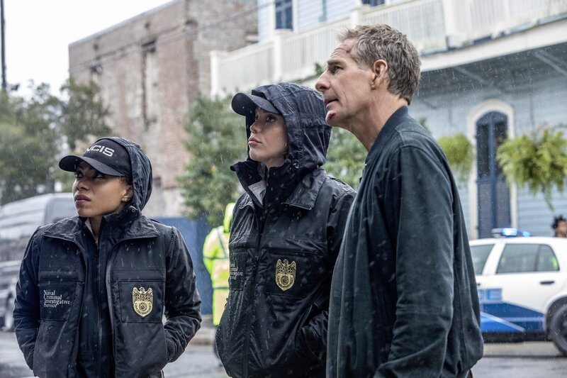 (v.l.n.r.) Sonja Percy (Shalite Grant); Tammy Gregorio (Vanessa Ferlito); Dwayne Pride (Scott Bakula) – Bild: CBS Broadcasting, Inc.