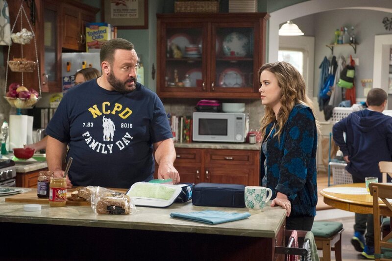 Kevin Gable (Kevin James), Kendra Gable (Taylor Spreitler) – Bild: RTL /​ 2017 Sony Pictures Television Inc. and CBS Studios Inc. All Rights Reserved