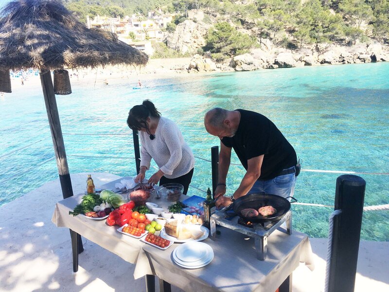 Nathalie (l.); Frank Rosin (r.) – Bild: © Kabel Eins
