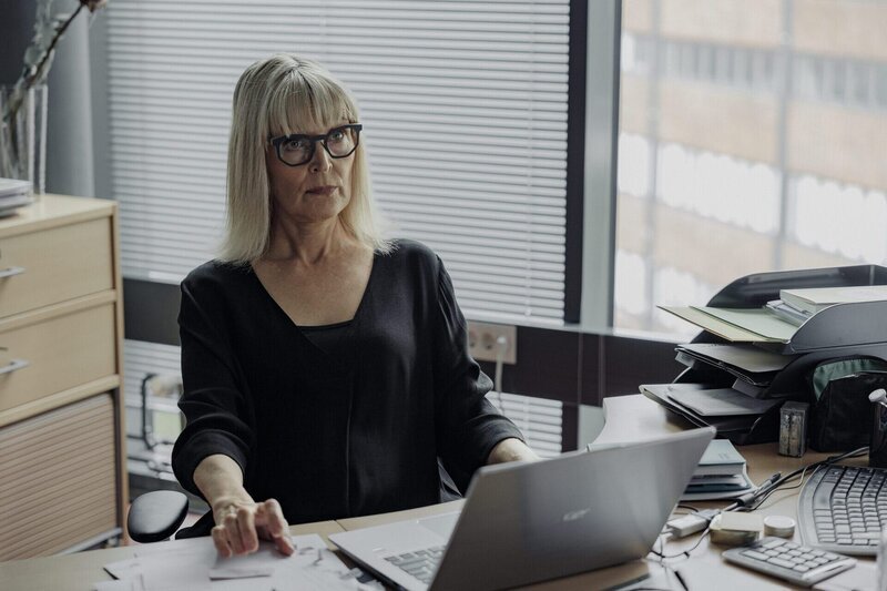 Soili Nylund (Milka Ahlroth) – Bild: FIRE MONKEY PRODUCTIONS /​ Markus Kontiainen