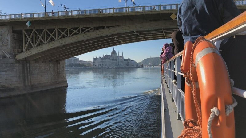 Die ungarische Hauptstadt Budapest ist einer der Höhepunkt jeder Donaureise. – Bild: 3sat