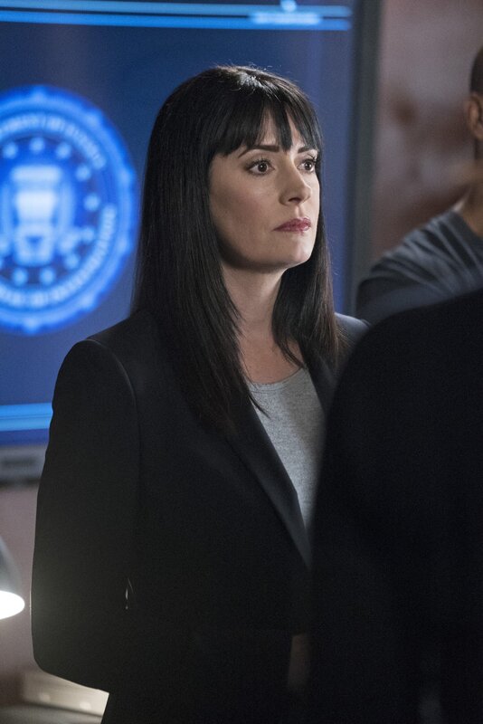 Macht sich große Sorgen um Reid und seine Mutter. Doch kann Emily Prentiss (Paget Brewster) helfen, die beiden zu retten? – Bild: CBS Broadcasting, Inc. /​ Sonja Flemming