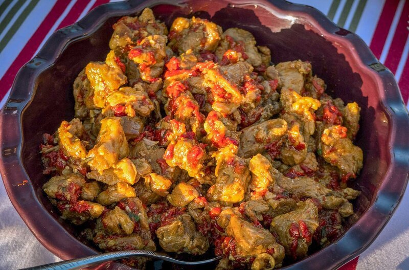 Chilindrón – ein Lammfleisch-Ragout mit Paprika und Espelette-Chili – Bild: Dieter Stürmer