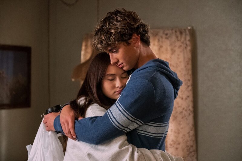 Lola Tung (Belly), Gavin Casalegno (Jeremiah) – Bild: Amazon Studios