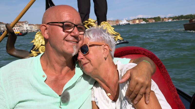 Hannes und Christine geniessen eine romantische Gondelfahrt in Venedig – Bild: RTL Zwei
