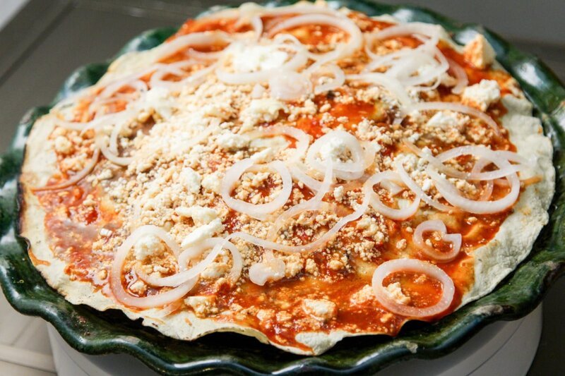 Tlayudas sind eine beliebte Speise der Bewohner von Oaxaca. – Bild: ORF/​Warner/​The Travel Channel