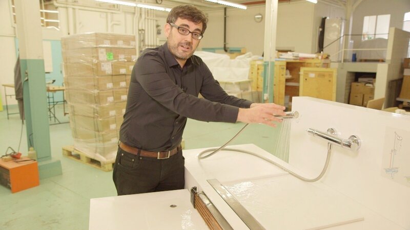 Ein cleverer Trick, um Energie zu sparen: Die Wärme von Abwasser nutzen, statt sie in den Kanal zu spülen. Erste Anwendungen für den Haushalt gibt es bereits. – Bild: ZDF