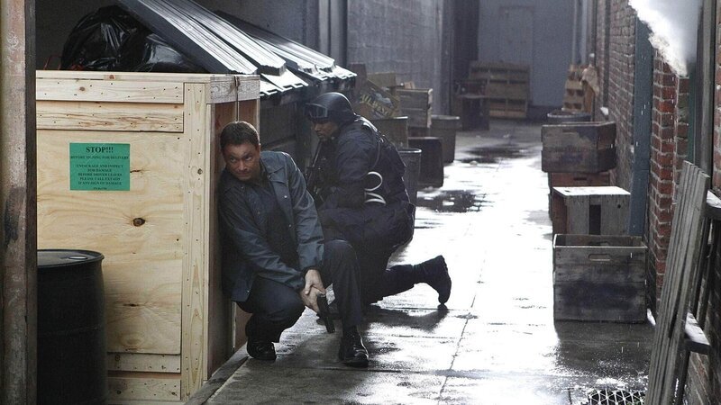 Detective Mac Taylor spürt einen Auftragsmörder auf und gerät dabei in eine Verschwörung mit weitreichenden Folgen. – Bild: MG RTL D /​ CBS