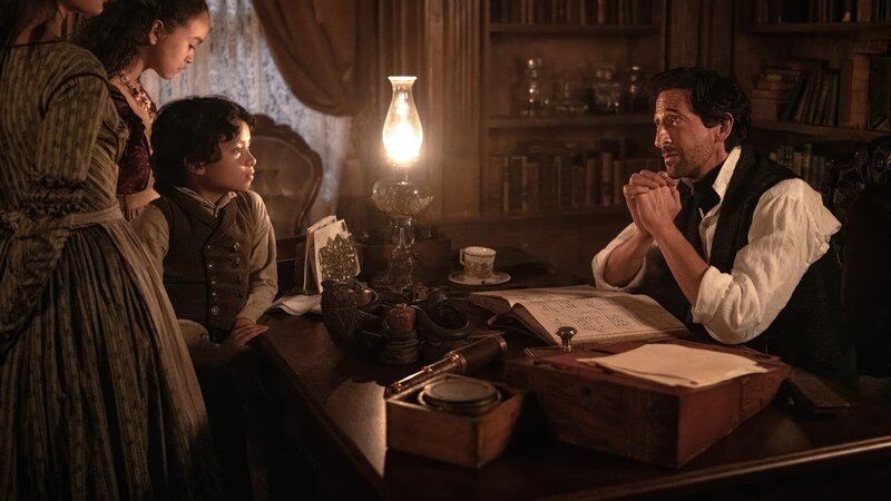 Tane Boone (Ian Ho, l.) und Charles Boone (Adrien Brody, r.) – Bild: AXN Black