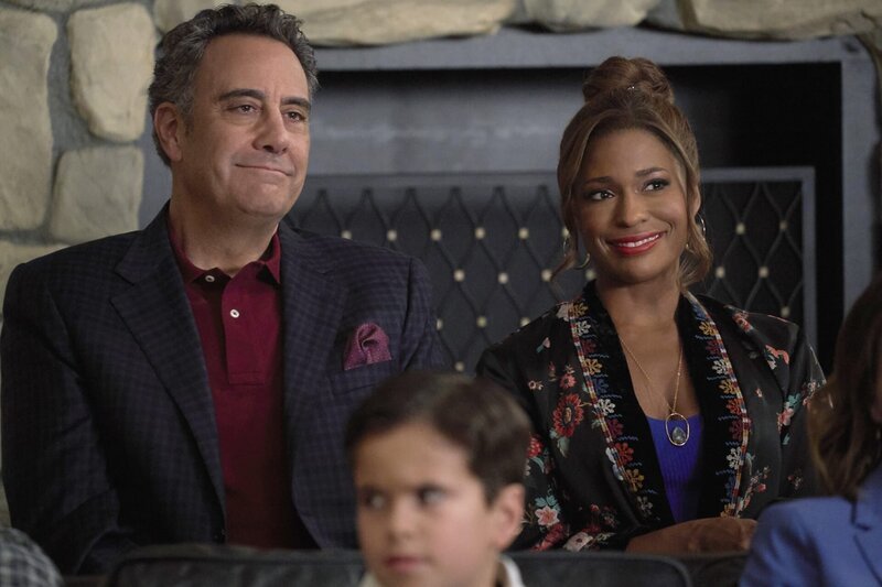 Douglas Fogerty (Brad Garrett, l.); Poppy Banks (Kimrie Lewis, r.) – Bild: American Broadcasting Companies Douglas Fogerty (Brad Garrett, l.); Poppy Banks (Kimrie Lewis, r.) – Bild: American Broadcasting Companies