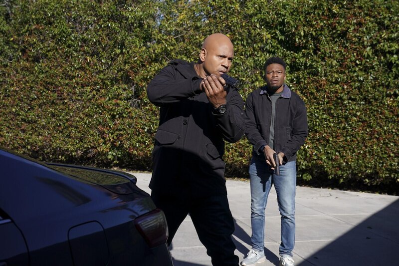 Sam Hanna (LL Cool J, l.); Devin Rountree (Caleb Castille, r.) – Bild: CBS Broadcasting, Inc.