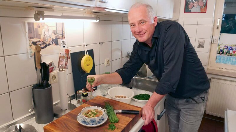 Der passionierte Hobbykoch Matthias Klein. – Bild: HR