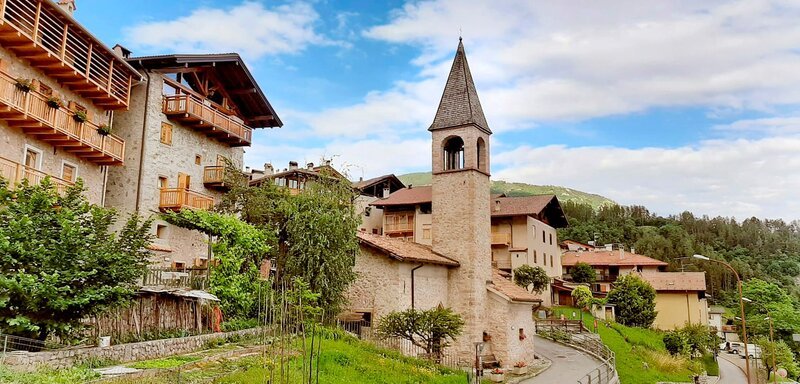 Malerisches San Lorenz Dorsino – Bild: SR/​Julia Leiendecker