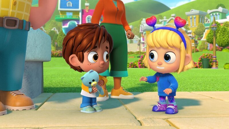 Mila (Lexie Foley) (re.) – Bild: Disney