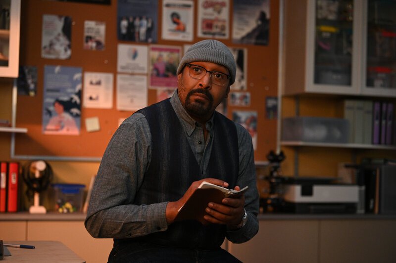 THE IRRATIONAL -- „Conversation Games“ Episode 215 -- Pictured: Jesse L. Martin as Alec Mercer – Bild: Sergei Bachlakov/​NBC