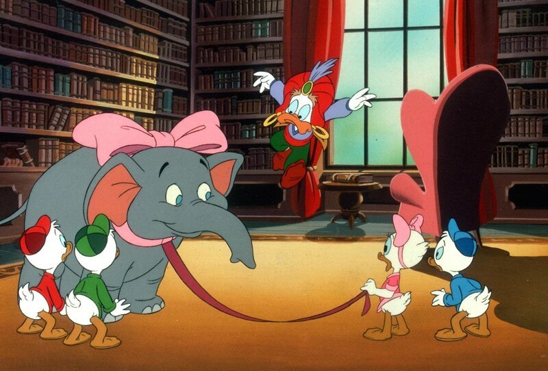 Webby hat sich als Haustier schon immer einen Baby-Elefanten gewünscht. Prompt wurde dieser Wunsch vom Flaschengeist erfüllt. – Bild: Disney Channel