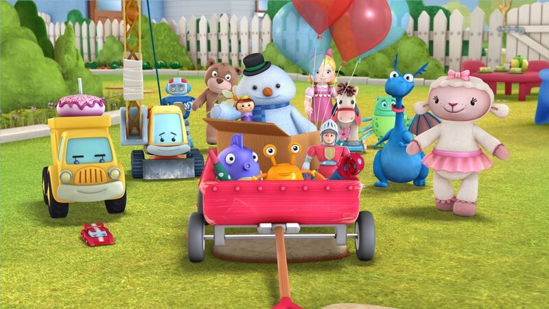 „Disneys Doc McStuffins, Spielzeugärztin“, „Hallies Geburtstags-Party /​ Ein Hai mit Zahnschmerzen.“ Hallies Geburtstags-Party: Hallie hat gedacht, dass sie zumindest an ihrem Geburtstag nicht so viel arbeiten muss. Doc McStuffins hat jedoch kein Erbarmen. Stapelweise deckt sie Hallie mit Arbeit ein, damit die anderen Zeit haben, heimlich ihre Geburtstagsfeier vorzubereiten.Ein Hai mit Zahnschmerzen: Der Hai Mampfi leidet unter heftigen Zahnschmerzen. Doc McStuffins setzt alles daran, ihm zu helfen. Ihre Freunde hingegen haben großen Respekt vor dem gefährlich anmutenden Hai und wollen ihm nicht zu nahe kommen. SENDUNG: ORF eins – MO – 28.09.2015⁠–⁠07:00 UHR. – Veroeffentlichung fuer Pressezwecke honorarfrei ausschliesslich im Zusammenhang mit oben genannter Sendung oder Veranstaltung des ORF bei Urhebernennung. Foto: ORF/​Disney. Anderweitige Verwendung honorarpflichtig und nur nach schriftlicher Genehmigung der ORF-Fotoredaktion. – Bild: ORF/​Disney