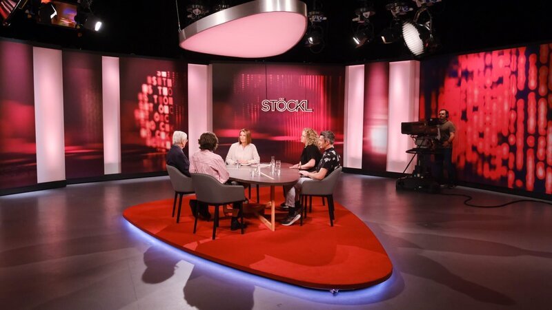 Rosa Lyon; Wolfgang Schüssel, Barbara Stöckl, Elisabeth Spitzer, Omar Sarsam. – Bild: ORF/​Günther Pichlkostner