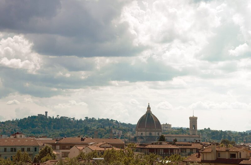 Florenz mit dem Dom als Wahrzeichen. Hier wurde Giuliano de’ Medici brutal ermordet. – Bild: André Götzmann/​Story House Productions