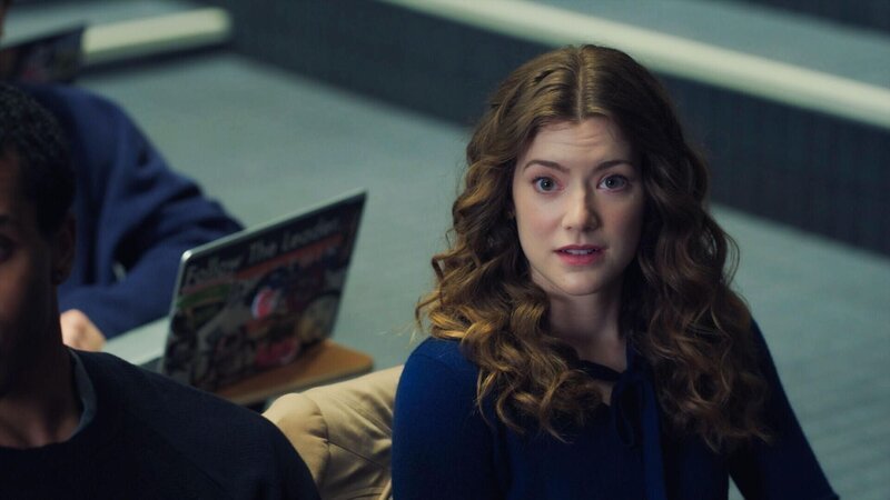 Phoebe (Molly Kunz) – Bild: Universal Television LLC /​ Sergei Bachlakov