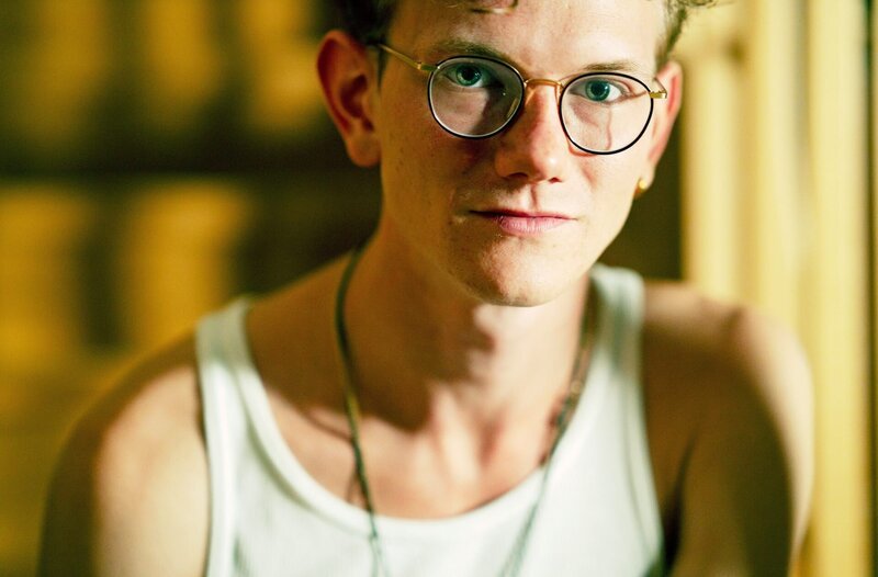 Simon Löcker liest Franz Kafka „Brief an den Vater“. – Bild: ZDF und ORF/​Lukas Beck/​Lukas Beck.