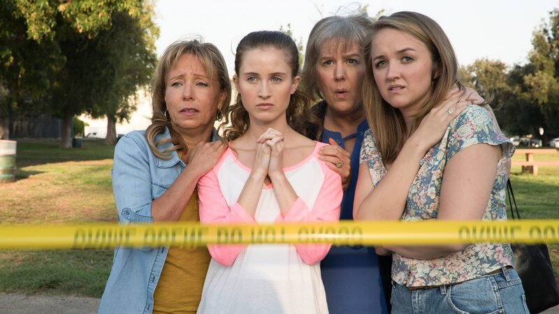 Cheryl Coker’s sister, mother and daughters standing by where Cheryl’s car was found. – Bild: Discovery Communications, LLC
