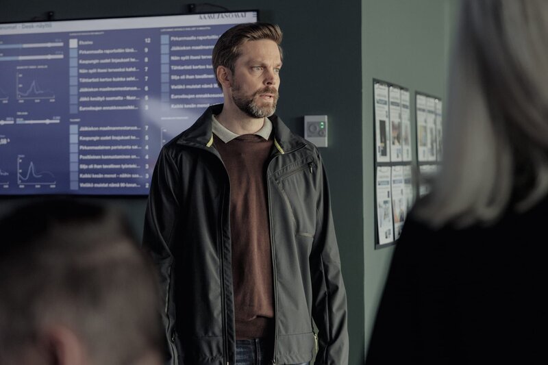 Juha Leinonen (Mikko Nousiainen) – Bild: FIRE MONKEY PRODUCTIONS 2022 /​ Markus Kontiainen
