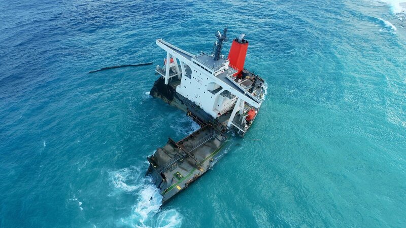 Legendäre Schiffswracks Staffel 1 Folge 3 Die Wakashio Schiffswrack der Wakashio – Bild: SRF/​Autentic