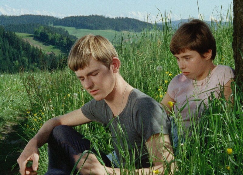 Die 6 Kummerbuben Das neue Leben Staffel 1, Episode 13 Neue Freundschaft: Daniel Ruch als Joggi, Margrith Baumgartner als Alice – Bild: SRF