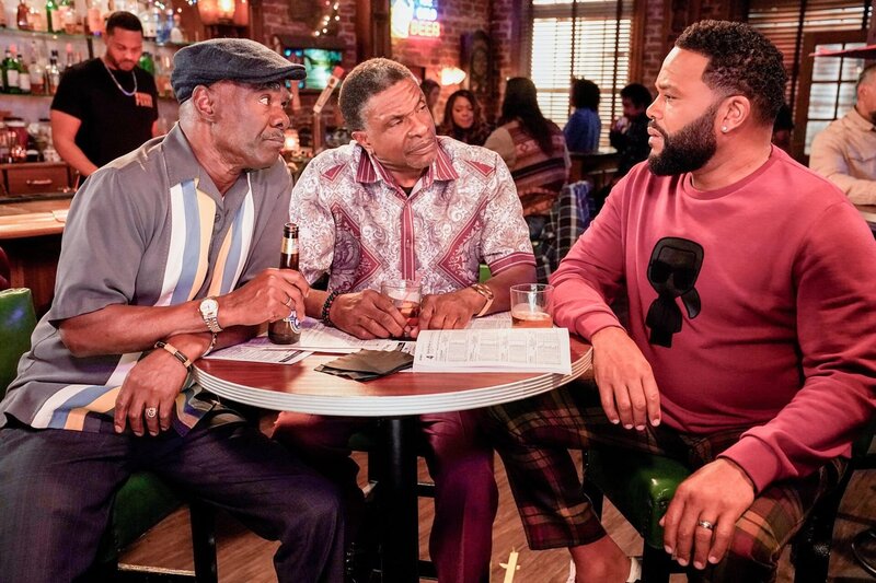 (v.li.): Glynn Turman (Billy Blade), Keith David (Loose Craig), Anthony Anderson (Andre ‚Dre‘ Johnson). – Bild: ORF/​Disney/​ABC/​Gilles Mingasson