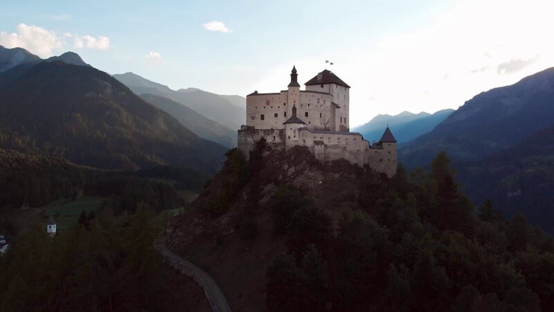 Schloss Tarasp – Bild: ZDF/​SRF/​B&B Endemol Shine