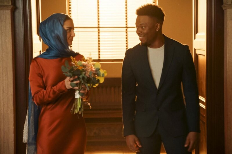 Special Agent Fatima Namazi (Medalion Rahimi, l.); Devin Rountree (Caleb Castille, r.) – Bild: CBS Broadcasting, Inc.