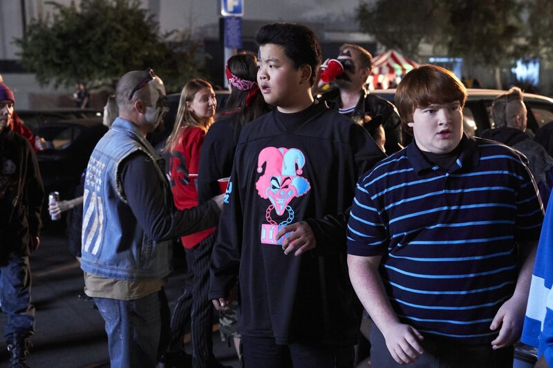 Eddie Huang (Hudson Yang, l.); Trent (Trevor Larcom, r.) – Bild: American Broadcasting Companies