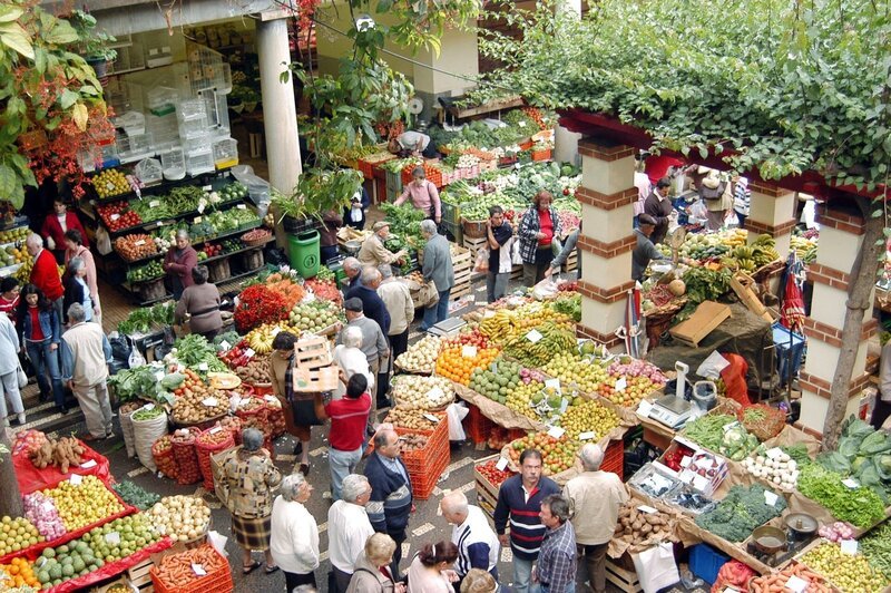Obstmarkt in Funchal. – Bild: ORF/Power of Earth Obstmarkt in Funchal. – Bild: ORF/Power of Earth