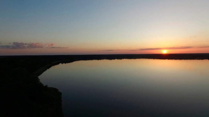 Dämmerung am Arendsee – Bild: MDR/​Alex Foster
