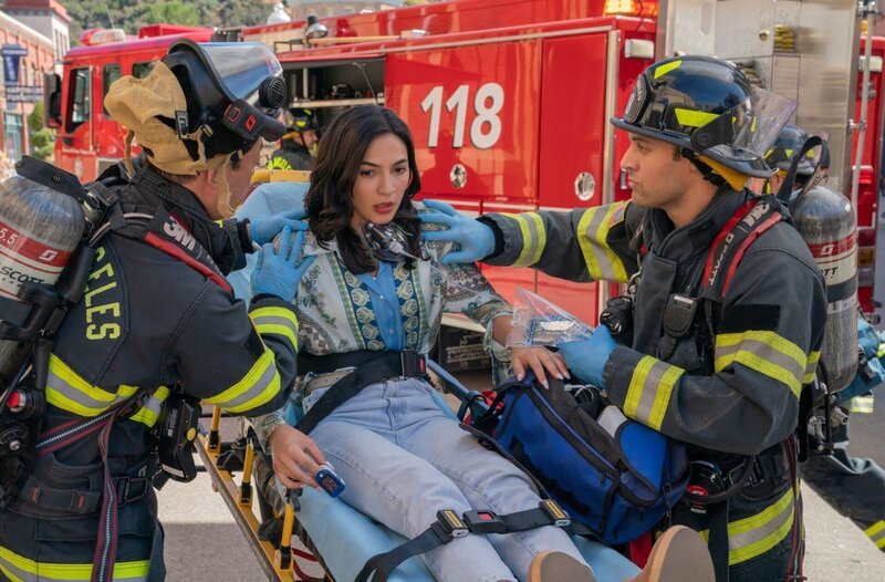 (v. l . n. r.) Howie „Chimney“ Han (Kenneth Choi); Felisa Valdez (Natalee Linez); Eddie Diaz (Ryan Guzman) – Bild: Fox and its related entities. All rights reserved /​ Fox and its related entities. All rights reserved