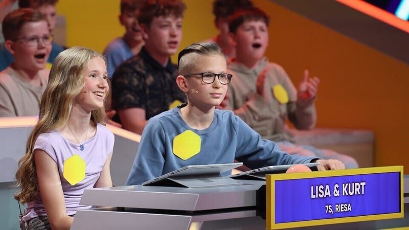 Wochenshow 2 – Bild: KiKA/​Steffen Becker