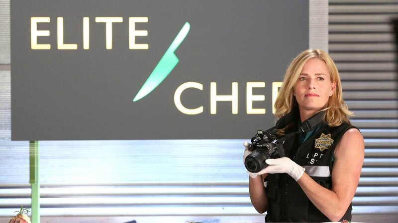 Elisabeth Shue (Julie Finlay). – Bild: MG RTL D