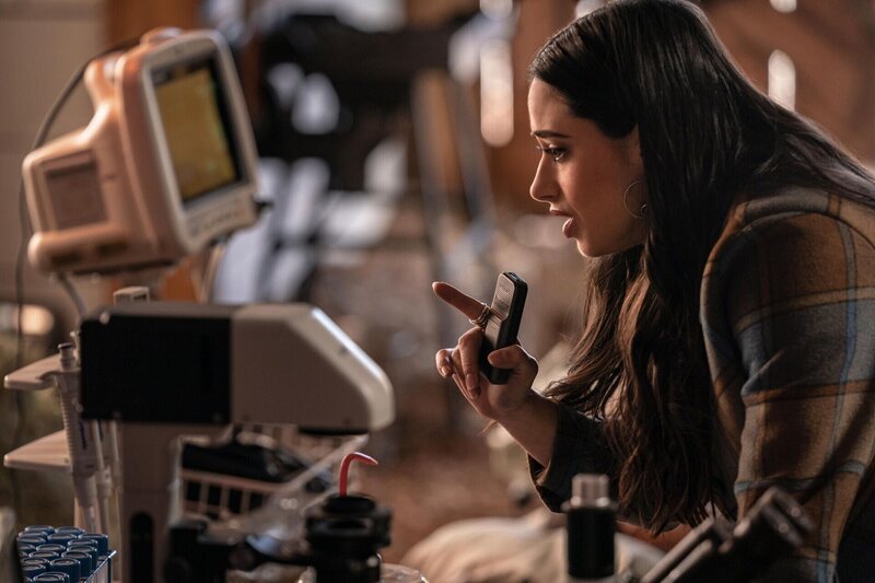 Liz Ortecho (Jeanine Mason) – Bild: The CW Network, LLC.