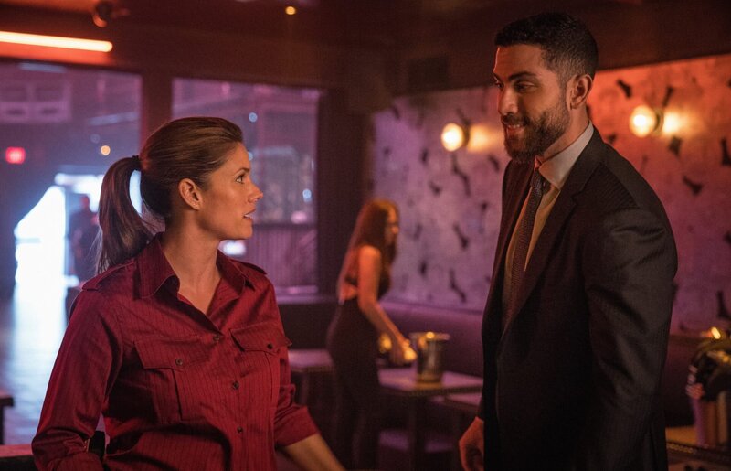 Special Agent Maggie Bell (Missy Peregrym, l.); Special Agent Omar Adom ‚OA‘ Zidan (Zeeko Zaki, r.) – Bild: 2019 CBS Broadcasting Inc. All Rights Reserved /​ Elizabeth Fisher Lizenzbild frei