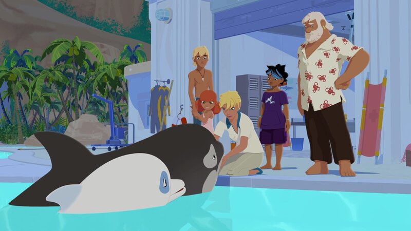 Zoom (v.) hat einen verletzten Orca ins Meeresinstitut gebracht. Yann (v.l.), Marina, Anita, Maimiti und Onkel Patrick rätseln, was zu der Verletzung geführt haben könnte. – Bild: Media Valley/​Marzipan Films /​ ZDF
